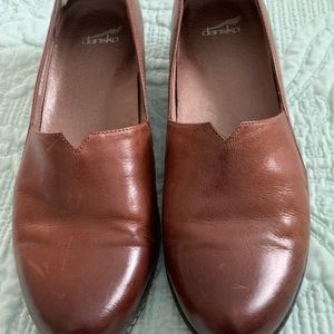 Dansko hidden wedge shoes